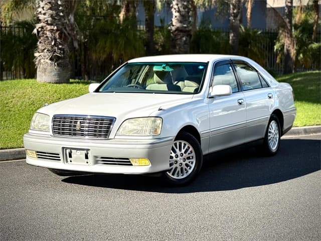 1999 Toyota Crown JDM car for sale — photo 3 of 25