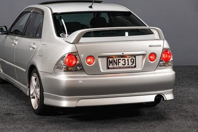 1999 Toyota Altezza JDM car for sale — photo 13 of 20