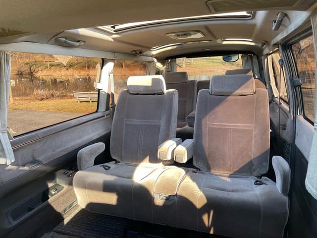1996 Toyota HiAce JDM car for sale — photo 8 of 10