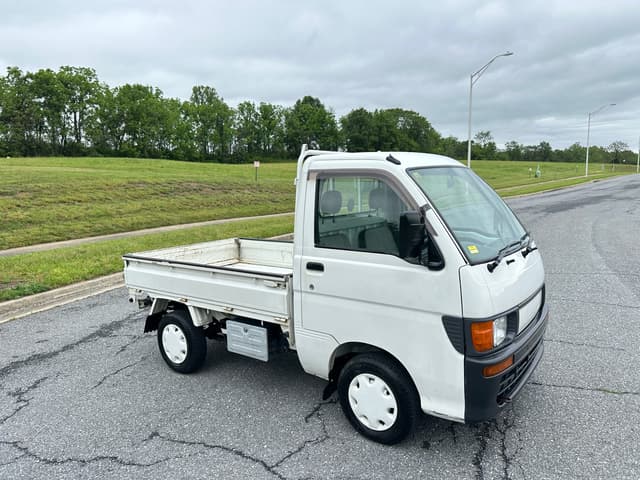 1997 Daihatsu Hijet JDM car for sale — photo 3 of 10