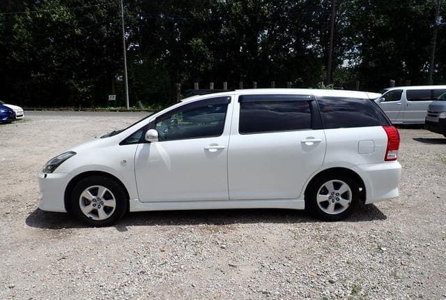 2006 Toyota JDM car for sale — photo 2 of 25