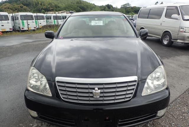 2006 Toyota Crown JDM car for sale — photo 8 of 25