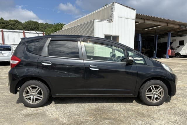 2012 Honda Fit JDM car for sale — photo 5 of 25