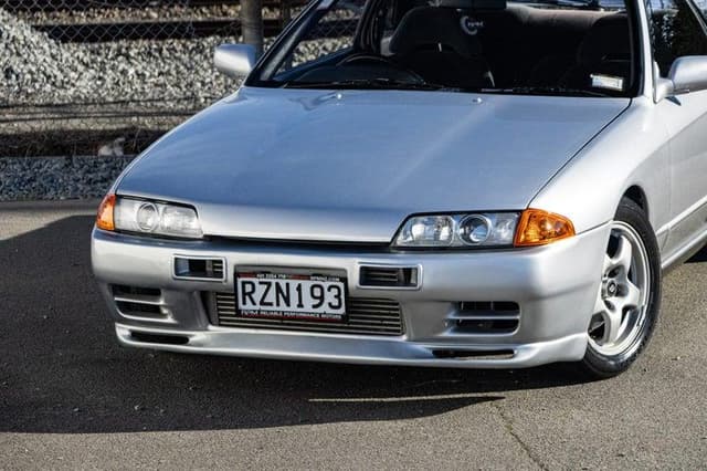 1993 Nissan Skyline JDM car for sale — photo 2 of 19