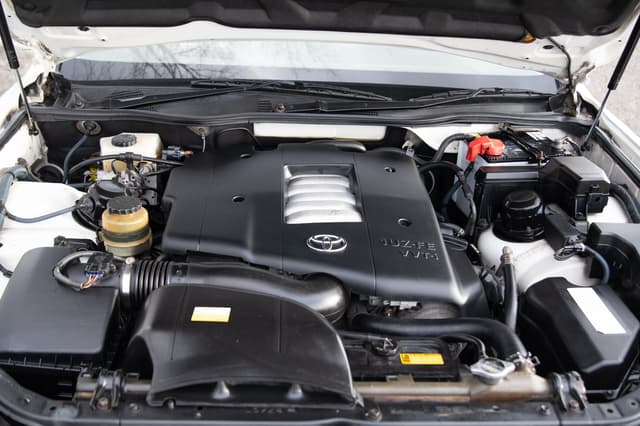 2001 Toyota Majesta JDM car for sale — photo 11 of 15