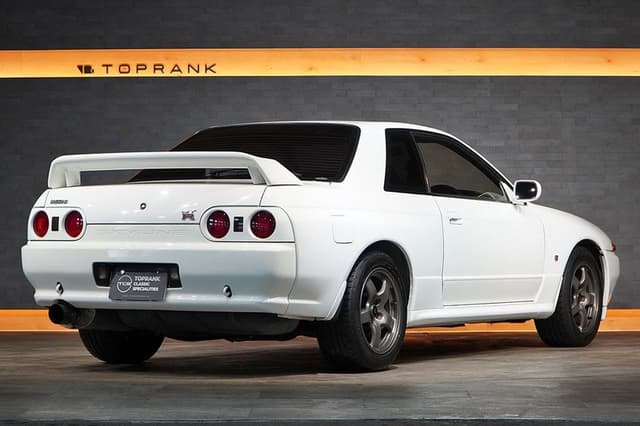 1993 Nissan Skyline JDM car for sale — photo 8 of 25
