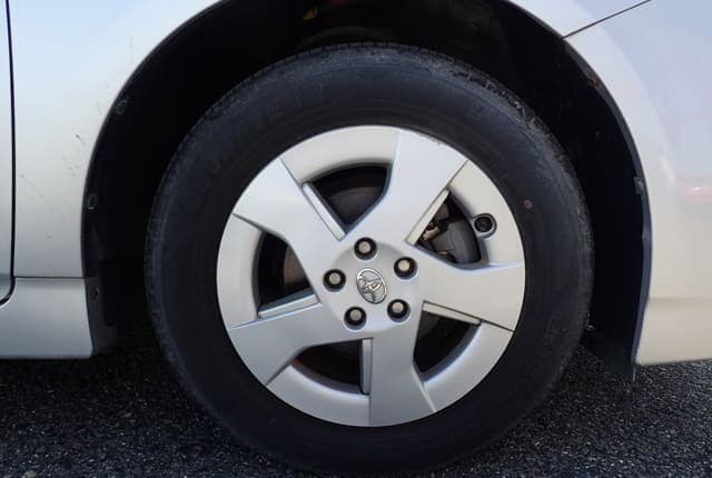 2010 Toyota Prius JDM car for sale — photo 12 of 25