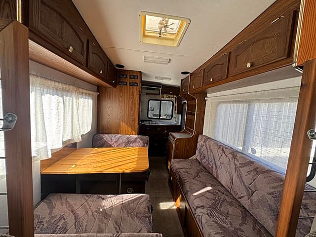 1995 Isuzu Elf JDM car for sale — photo 10 of 25