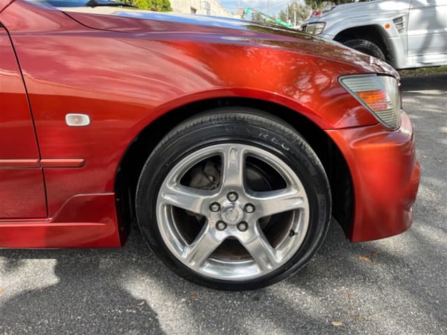 1998 Toyota Altezza JDM car for sale — photo 9 of 16
