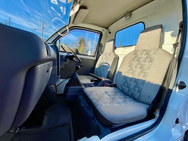 1995 Mitsubishi Minicab JDM car for sale — photo 24 of 25