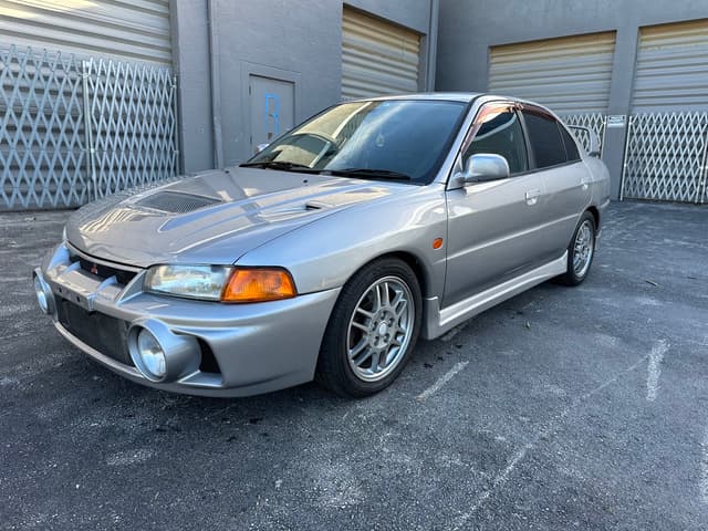 1996 Mitsubishi Lancer Evolution JDM car for sale — photo 2 of 22