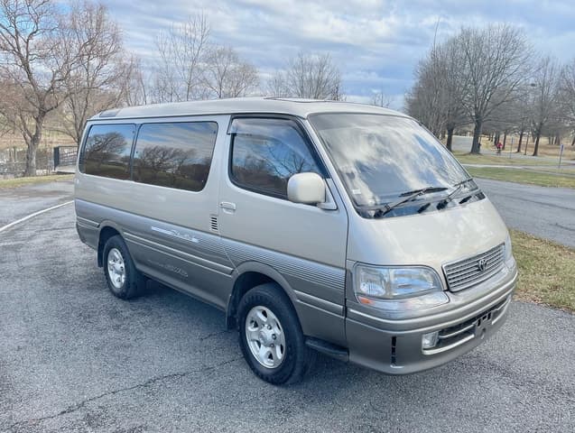 1996 Toyota HiAce JDM car for sale — photo 3 of 10