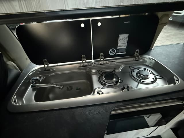 2007 Nissan Elgrand JDM car for sale — photo 11 of 25