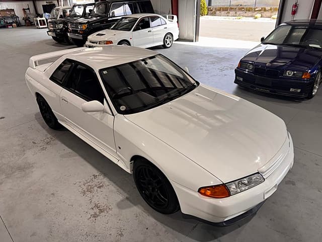 1994 Nissan Skyline JDM car for sale — photo 8 of 25