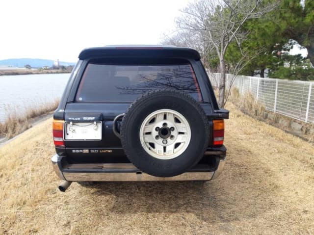 1995 Toyota Hilux Surf JDM car for sale — photo 5 of 5