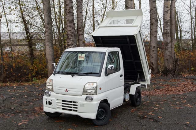 1999 Mitsubishi Minicab JDM car for sale — photo 4 of 18
