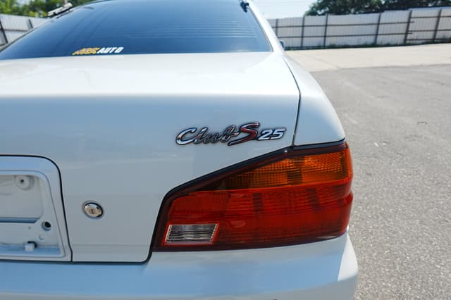 1997 Nissan Laurel JDM car for sale — photo 4 of 20