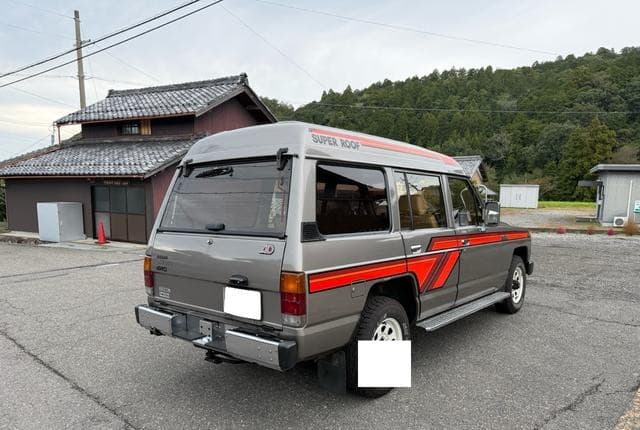 1986 Nissan Safari JDM car for sale — photo 10 of 25