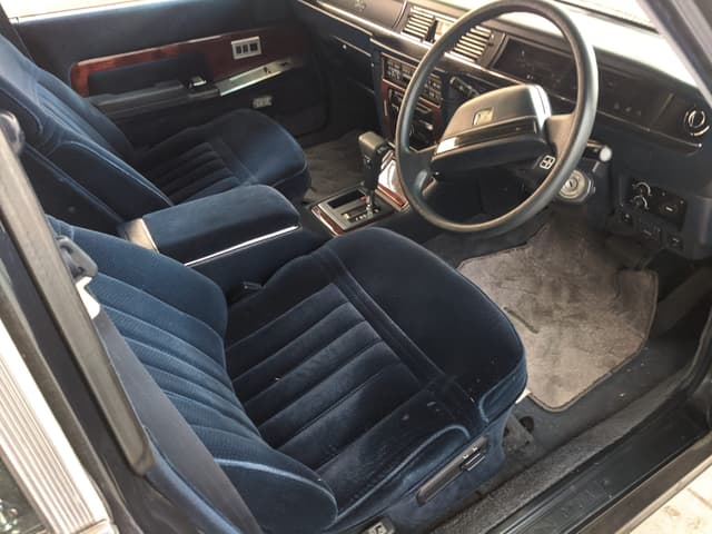 1991 Toyota Century JDM car for sale — photo 3 of 4