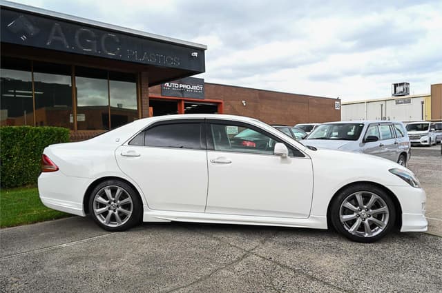 2008 Toyota Crown JDM car for sale — photo 14 of 25