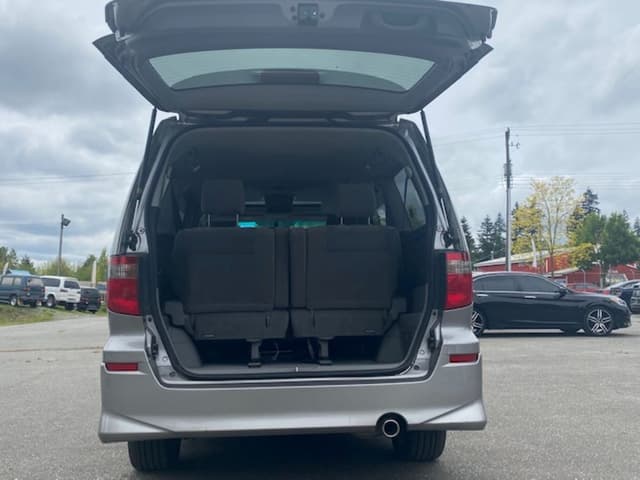 2002 Toyota Alphard JDM car for sale — photo 10 of 18
