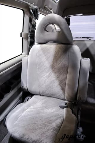1994 Mitsubishi Delica JDM car for sale — photo 18 of 25