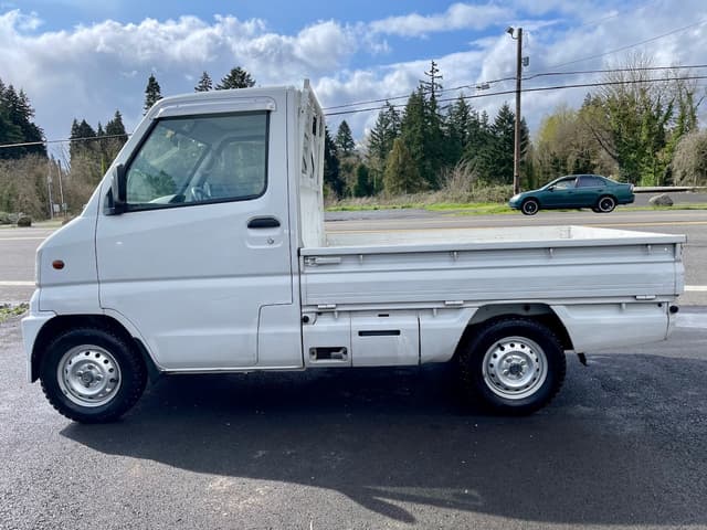 1999 Mitsubishi Minicab JDM car for sale — photo 4 of 25