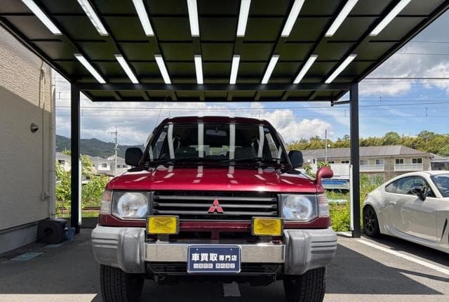 1992 Mitsubishi Pajero JDM car for sale — photo 2 of 3