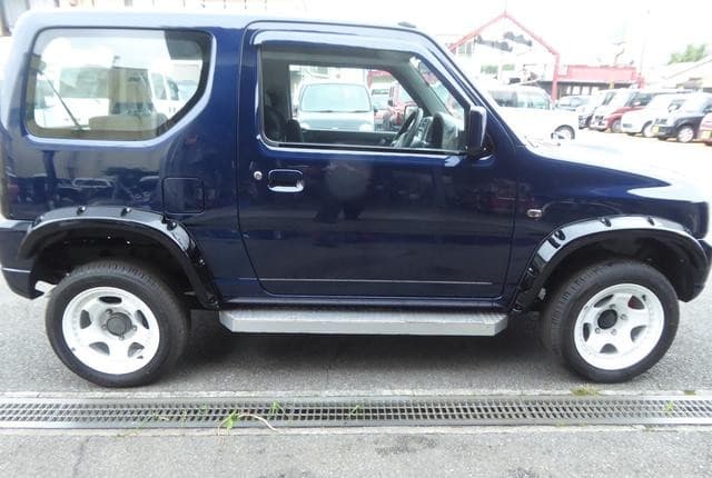 2010 Suzuki Jimny JDM car for sale — photo 6 of 25