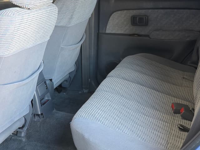 1996 Toyota Hilux Surf JDM car for sale — photo 15 of 25