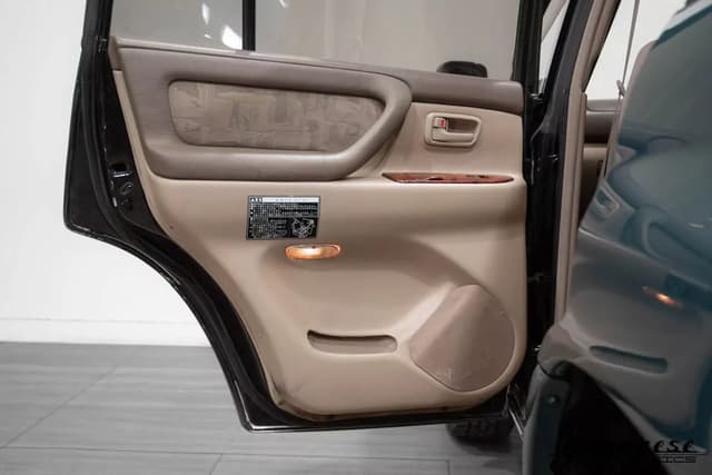 1998 Toyota Land Cruiser JDM car for sale — photo 20 of 25