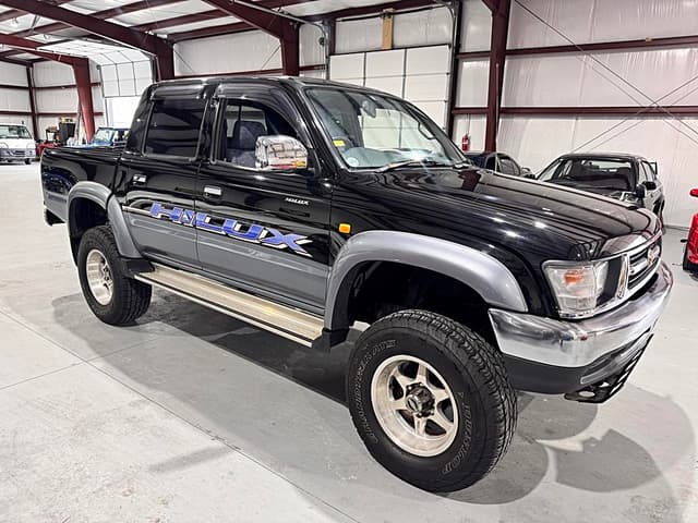 2000 Toyota Hilux JDM car for sale — photo 8 of 22