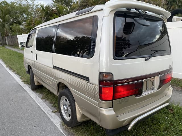 1994 Toyota HiAce JDM car for sale — photo 5 of 19