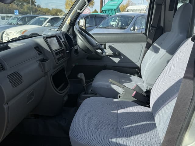 2006 Daihatsu Hijet JDM car for sale — photo 8 of 9