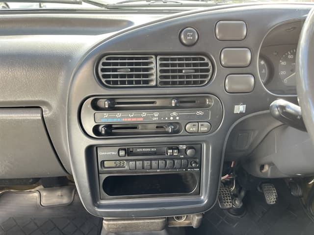 1997 Daihatsu Hijet JDM car for sale — photo 18 of 19