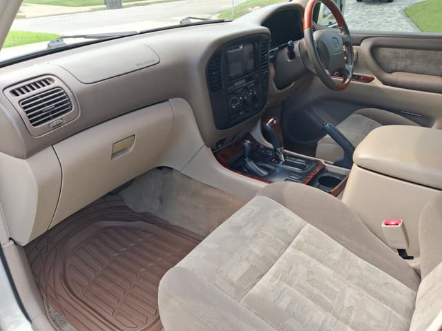 1998 Toyota Land Cruiser JDM car for sale — photo 6 of 10