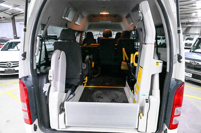 2012 Toyota HiAce JDM car for sale — photo 7 of 25