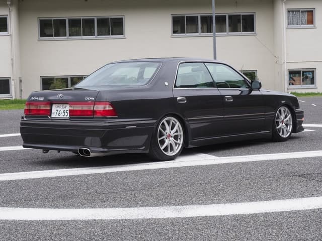 1995 Toyota Crown JDM car for sale — photo 6 of 17