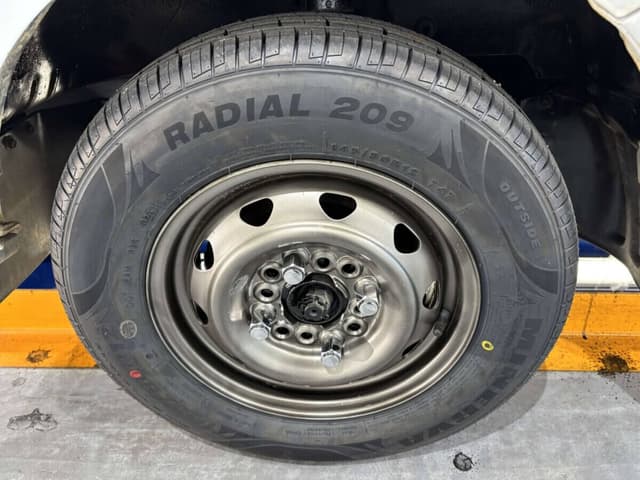 1999 Mitsubishi Minicab JDM car for sale — photo 17 of 25
