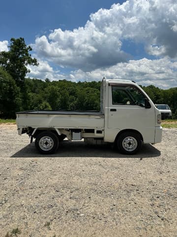 2001 Daihatsu Hijet JDM car for sale — photo 6 of 24