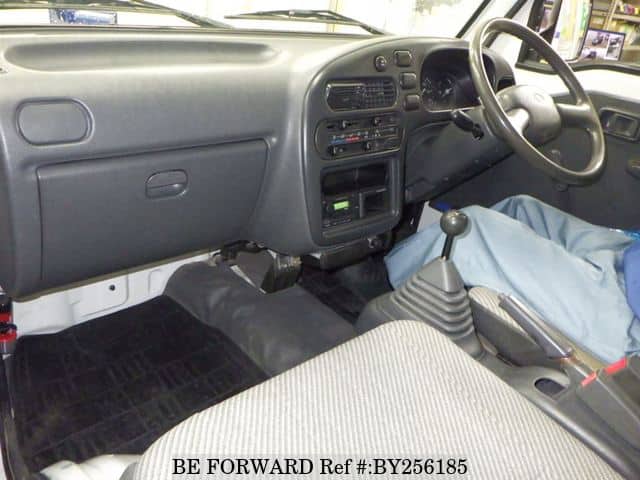 1997 Daihatsu Hijet JDM car for sale — photo 3 of 6