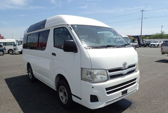 2011 Toyota HiAce JDM car for sale — photo 7 of 25