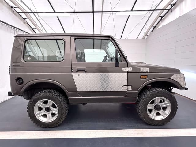 1997 Suzuki Jimny JDM car for sale — photo 6 of 25