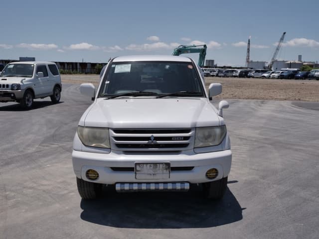2001 Mitsubishi Pajero JDM car for sale — photo 2 of 25