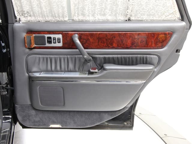 1997 Toyota Century JDM car for sale — photo 23 of 25