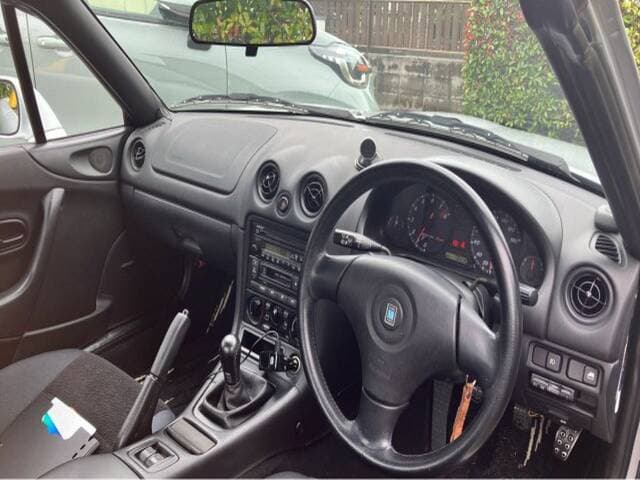1999 Mazda Roadster (Eunos Roadster / MX-5) JDM car for sale — photo 3 of 17