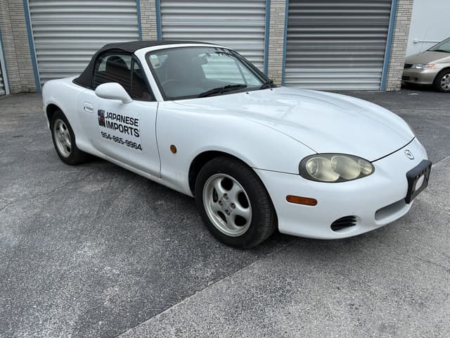 2001 Mazda Roadster (Eunos Roadster / MX-5) JDM car for sale — photo 2 of 12