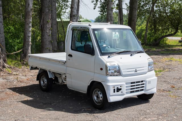 2000 Mitsubishi Minicab JDM car for sale — photo 3 of 14