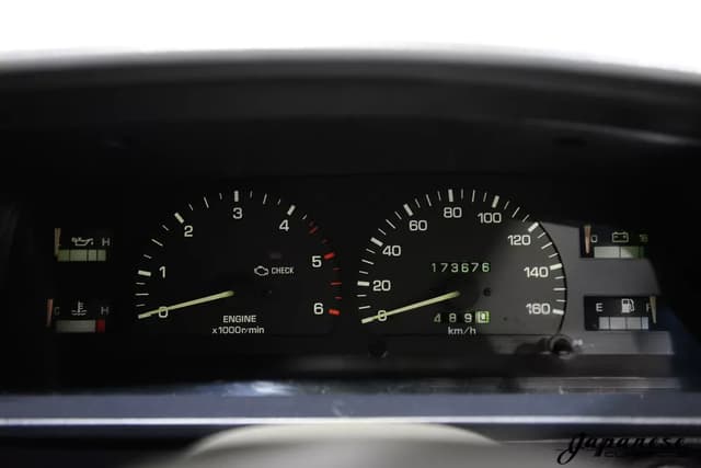 1994 Toyota Hilux Surf JDM car for sale — photo 14 of 25