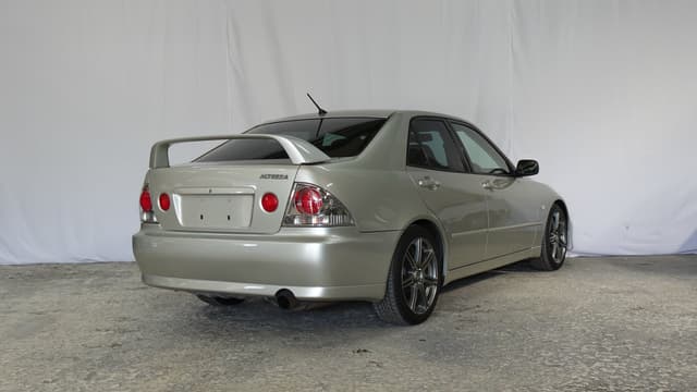 1999 Toyota Altezza JDM car for sale — photo 6 of 12